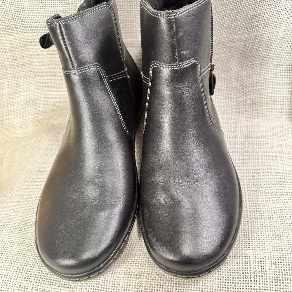 Clarks Womens Ankle Boots Size 8.5‎ Black Leather Zip Comfort Booties
